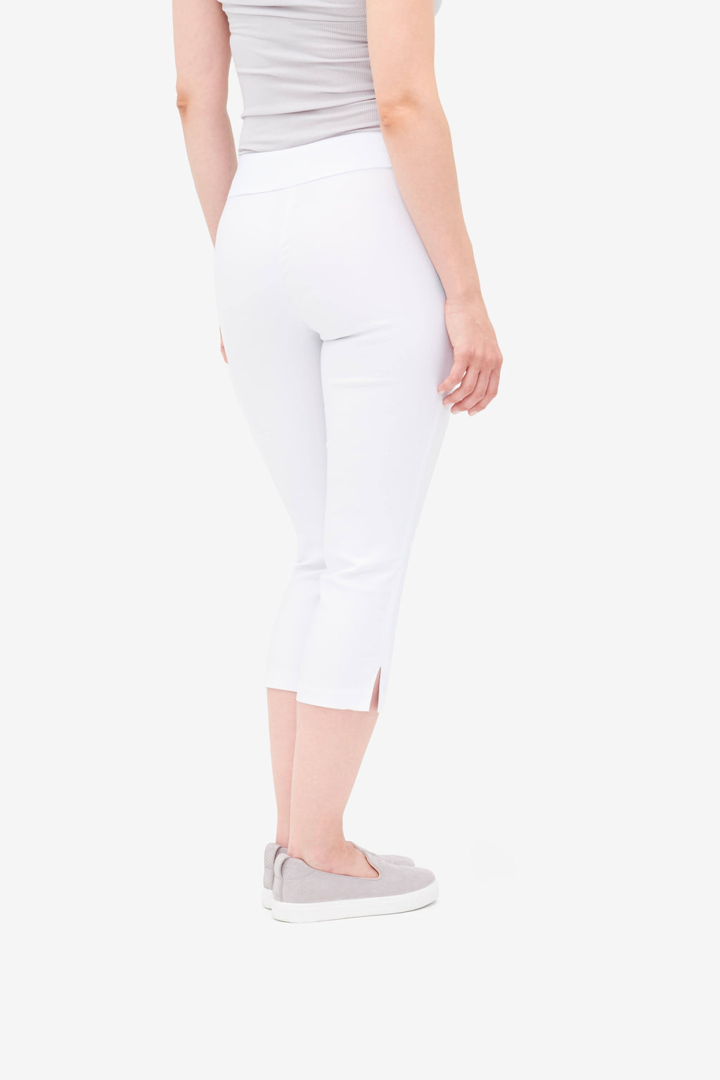 White Pocket Capris Z68987